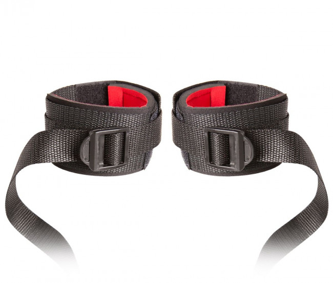 Манжеты на запястья с ремнями для крепления Buckled Hand Restraints, Blush Novelties