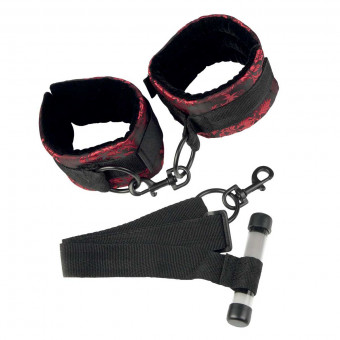 Атласные наручники с фиксацией на двери Scandal Over the Door Cuffs, California Exotic Novelties