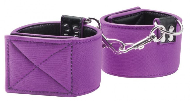 Чёрно-фиолетовые двусторонние наручники Reversible Wrist Cuffs, Shots Media BV