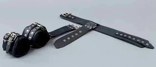 Фиксирующий комплект из кожи, Подиум Фиксирующий комплект из кожи, Подиум