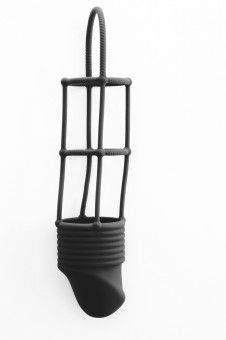 Удлиняющая чёрная насадка на пенис Ribbed Cockcage, Shots Media BV