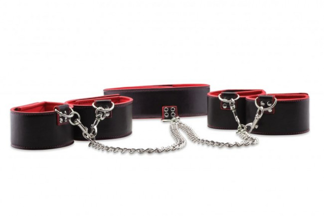 Чёрно-красный двусторонний комплект для бандажа Reversible Collar / Wrist / Ankle Cuffs, Shots Media BV