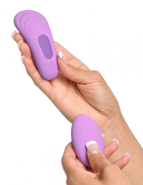 Фиолетовый компактный вибростимулятор Remote Silicone Please-Her, Pipedream