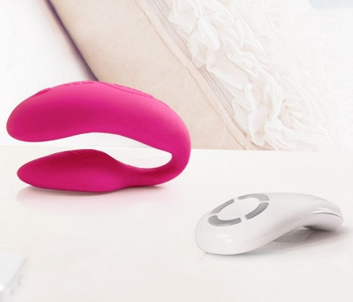 Розовый вибромассажёр для двоих We-Vibe 4, We-vibe
