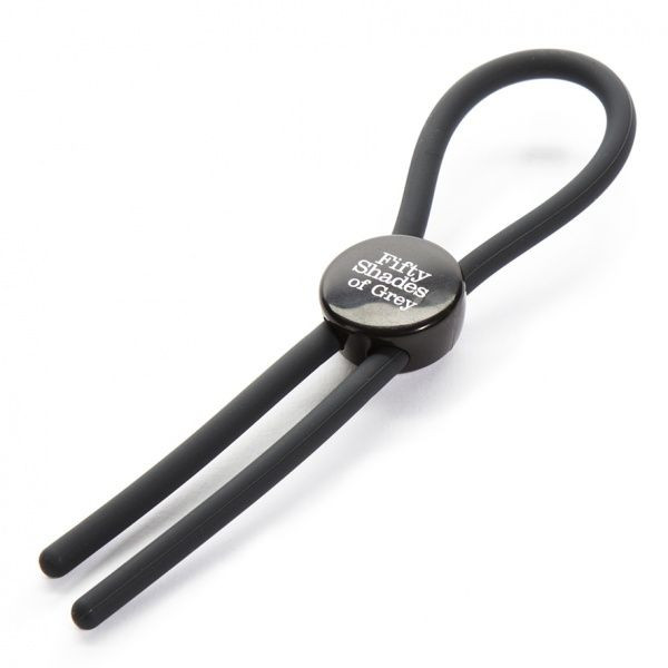 Тёмно-серое эрекционное кольцо с зажимом Again and Again Adjustable Cock Ring, Fifty Shades of Grey