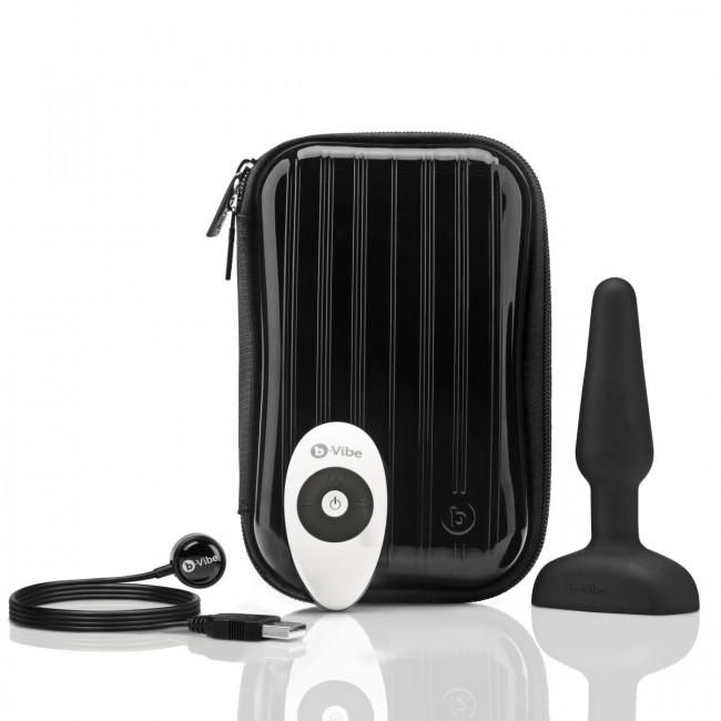 Чёрная анальная вибропробка с 3 источниками вибрации TRIO REMOTE CONTROL PLUG BLACK - 13,5 см., b-Vibe