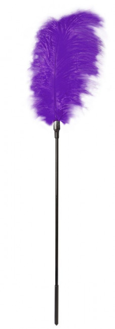 Стек с большим фиолетовым пером Large Feather Tickler - 65 см., Blush Novelties Стек с большим фиолетовым пером Large Feather Tickler - 65 см., Blush Novelties