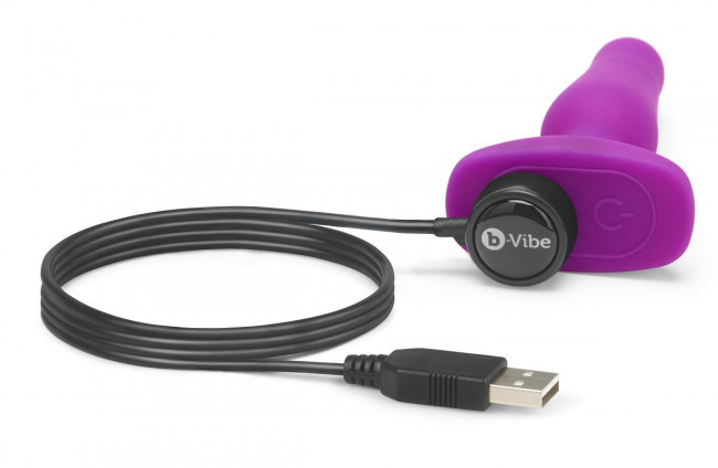 Анальная вибропробка NOVICE REMOTE CONTROL PLUG FUCHSIA - 10,2 см., b-Vibe