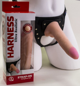 Страпон Harness в подарочной упаковке: трусики и насадка-фаллос - 18 см., LOVETOY (А-Полимер)