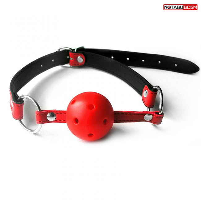 Красно-черный кляп-шарик с колечком на ремешке, Bior toys Красно-черный кляп-шарик с колечком на ремешке, Bior toys