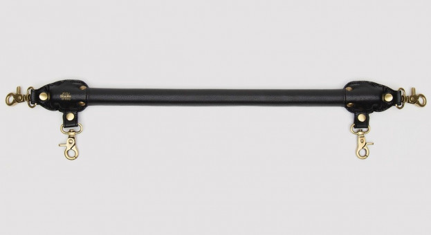 Черная распорка для ног Bound to You Faux Leather Spreader Bar - 50,8 см.