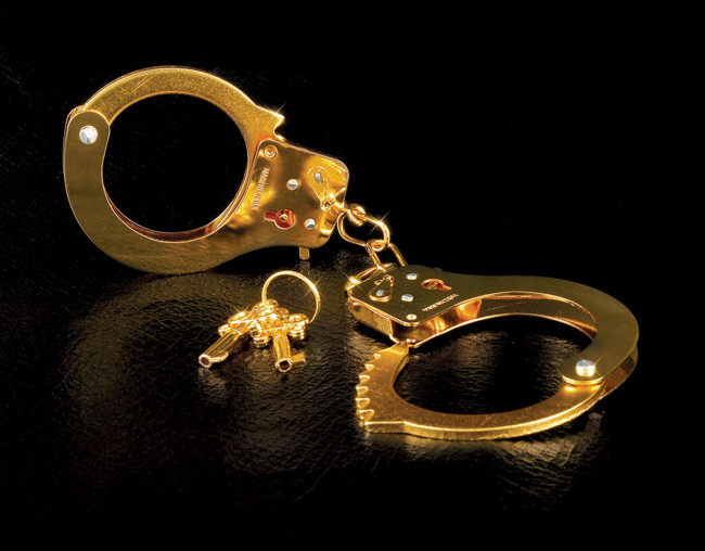 Золотистые наручники Metal Cuffs, Pipedream Золотистые наручники Metal Cuffs, Pipedream