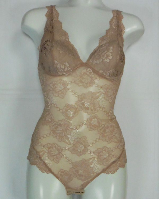 Кружевное боди Gem с цветочным рисунком, Lormar