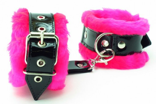 Оковы на ноги с розовым мехом BDSM Light, БДСМ Арсенал