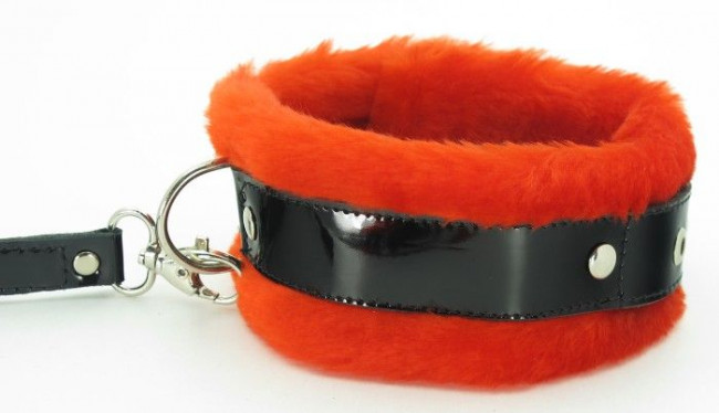 Ошейник с поводком и красным мехом BDSM Light, БДСМ Арсенал Ошейник с поводком и красным мехом BDSM Light, БДСМ Арсенал