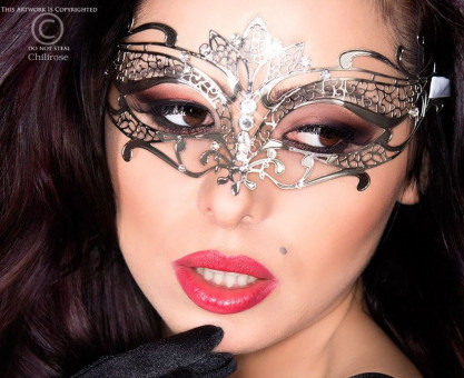 Фигурная серебристая маска Mysterious Mask, Chilirose