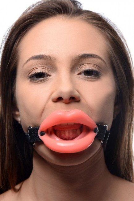 Кляп в форме губ Sissy Mouth Gag, XR Brands Кляп в форме губ Sissy Mouth Gag, XR Brands