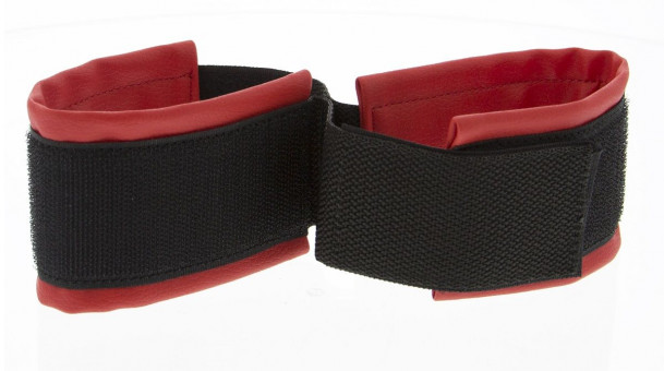 Полиуретановые манжеты для фиксации рук вместе Bound Together Wrist Restraints, Blush Novelties