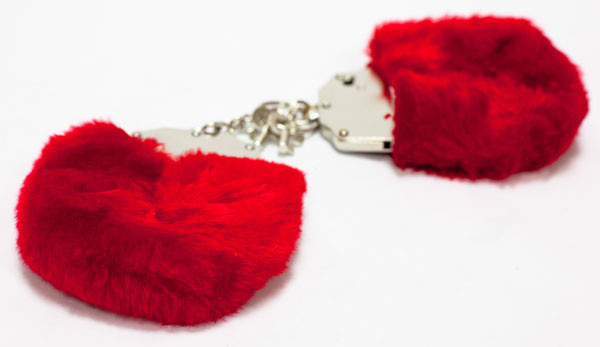 Меховые красные наручники Original Furry Cuffs, Pipedream