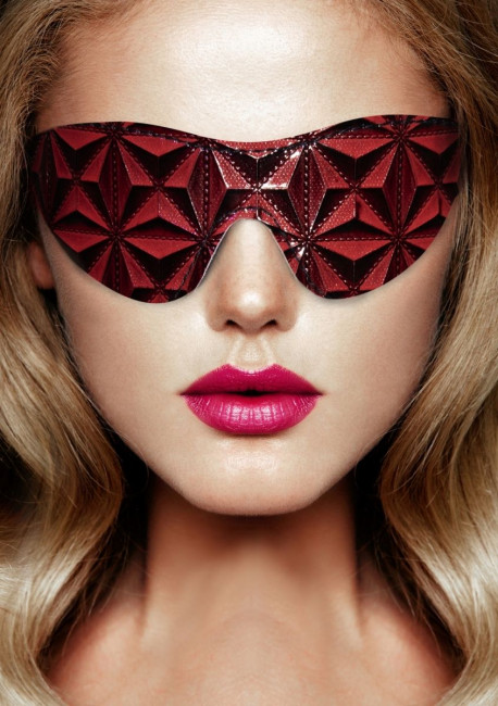 Красно-черная маска на глаза закрытого типа Luxury Eye Mask Красно-черная маска на глаза закрытого типа Luxury Eye Mask