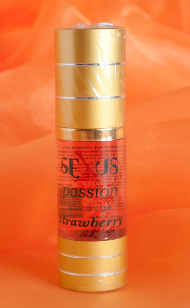 Увлажняющий лубрикант с ароматом клубники Passion Strawberry, Sexus